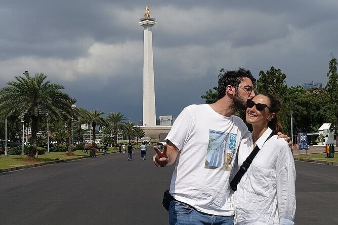 Jakarta Half Day Visit The Monument with Highlight City Tour - Key Points