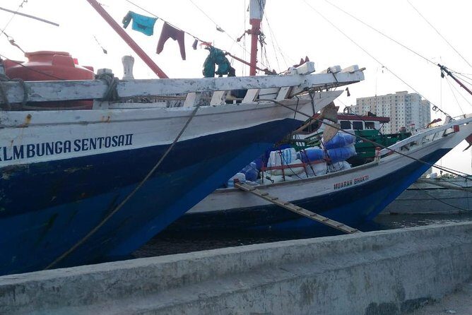 Jakarta Private City Tour with Obama School visit - Making Sense of the Experience