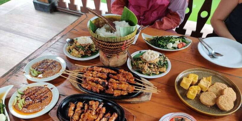 Jakarta: Volcano, Tea/Rice Fields, Hot Spring, Local Food - Possible Drawbacks and Considerations