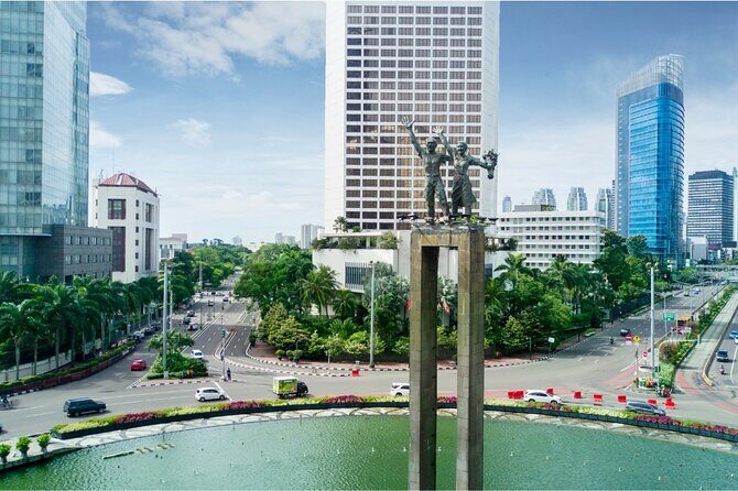 Jakarta Walking Tour with MRT and Multilingual Guide - Key Points