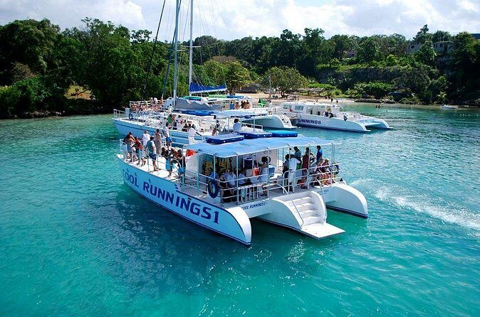 Jamaica Dunn's River Falls Party Cruise with Snorkeling - The Beachside Buffet and Open Bar: A Caribbean Feast