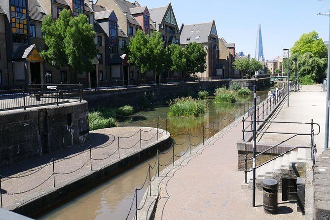 James Bond Coach Tour of London - FAQs