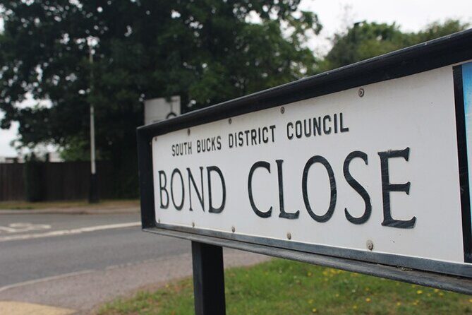 James Bond Film Locations Day Tour by Private Taxi From London - A Deep Dive Into the James Bond London Tour Experience