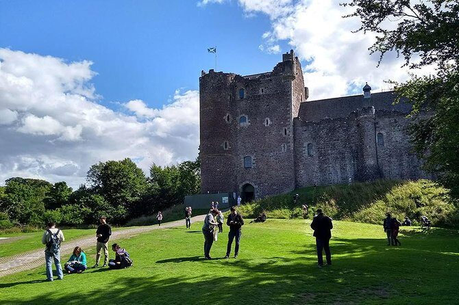 Jamie Fraser Outlander tour to Lallybroch tours Edinburgh - An In-Depth Look at the Outlander Lallybroch Tour