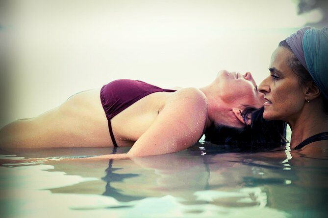 Janzu experience: massage and aquatic relaxation in the lagoon of Moorea - What is a Janzu experience?