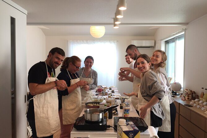 Japanese Home Cooking Class with Local Supermarket Visit - Key Points