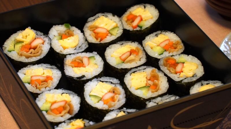 Japanese Rolled Sushi cooking in Tokyo - What to know before you book