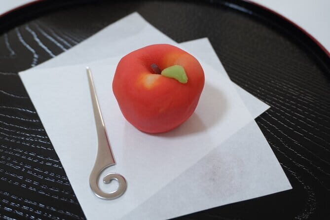 Japanese Sweets Making in Kamakura - Discover Kamakura’s Sweet Side and Its Legendary Buddha