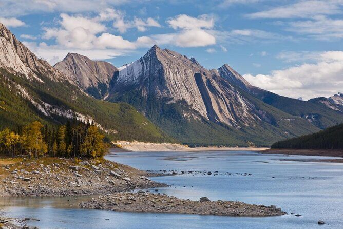 Jasper National Park Tour: Maligne Valley, Medicine Lake and Spirit Island - Discover Jasper’s Majestic Beauty: Maligne Valley, Medicine Lake, and Spirit Island