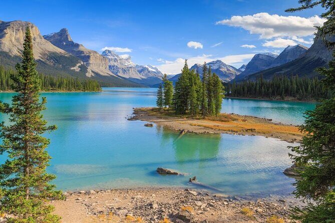 Jasper National Park Tour: Maligne Valley, Medicine Lake and Spirit Island - Key Points
