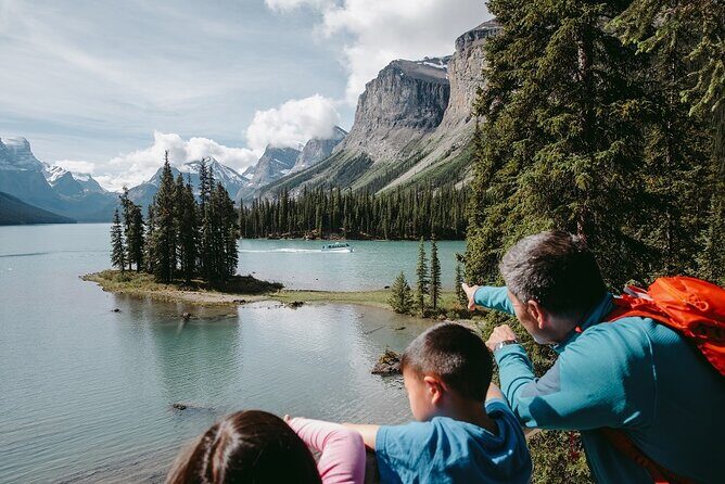 Jasper National Park Tour: Maligne Valley, Medicine Lake and Spirit Island - Who Should Consider This Tour?
