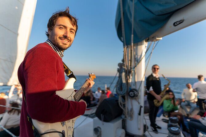 Jazz and Chill Out Cruise in Barcelona - The Experience in Detail: What You Can Expect