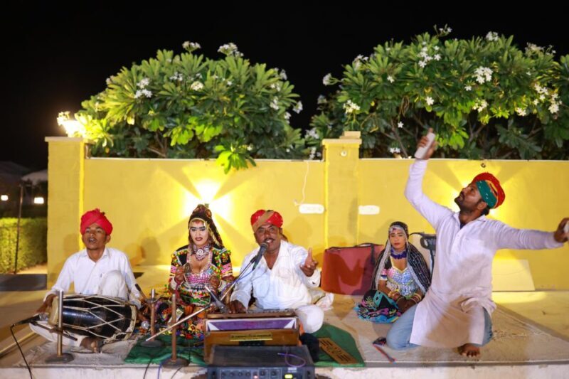 Jeep & Camel Ride, Musical Evening in The Desert Luxury Camp - Who Should Consider This Tour?