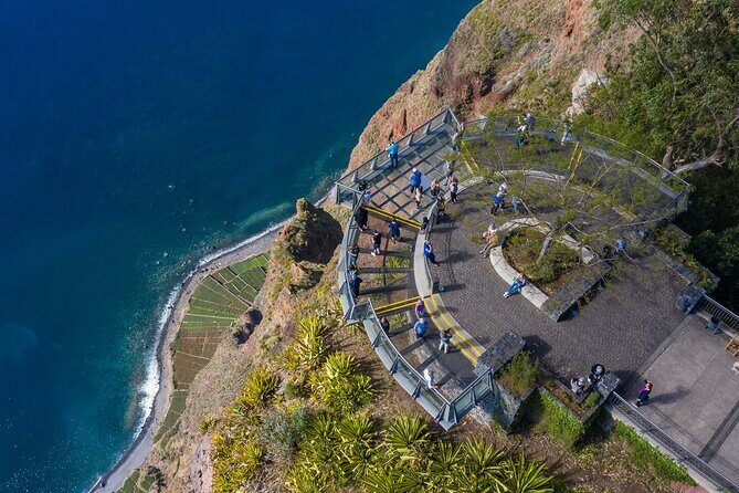 Jeep Safari 4x4 West Madeira - Porto Moniz - Fanal - Cabo Girão - FAQs