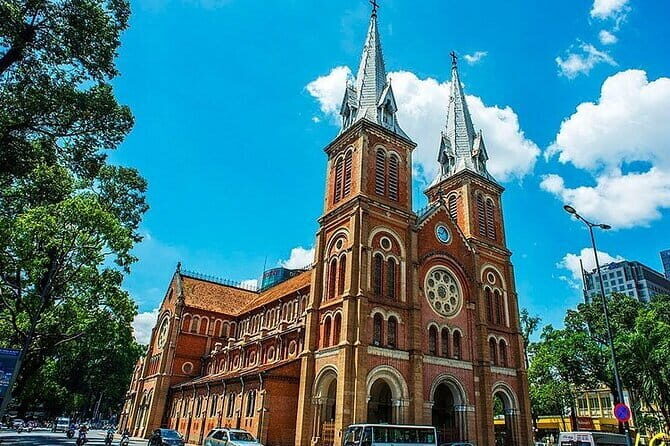 Jeep tour Sai Gon Private half day culture and history tour - Key Points