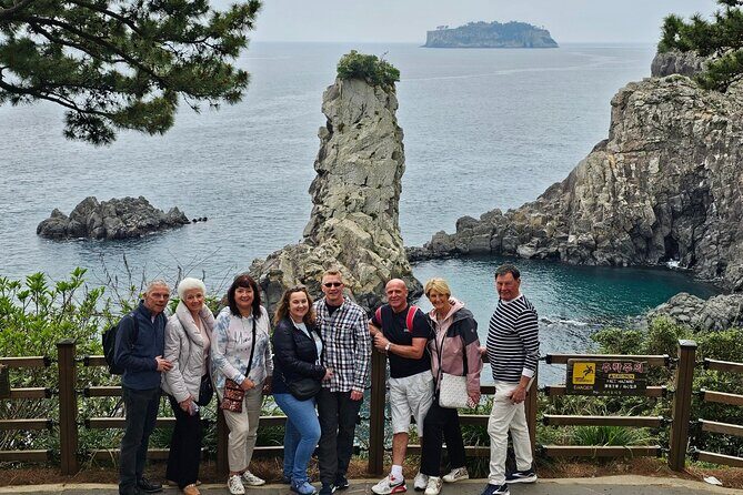 Jeju bus tour with professional English guide for cruise customer - In-Depth Review of the Jeju Bus Tour Experience