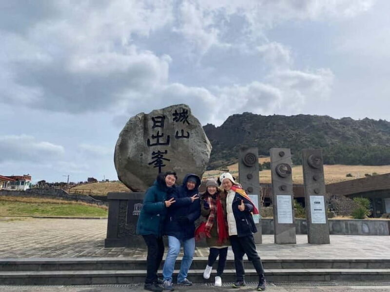 Jeju: Eastern UNESCO Join in Tour (Seongsan, Haenyeo) - Discovering Jeju’s Volcanic Caves and Botanical Gardens