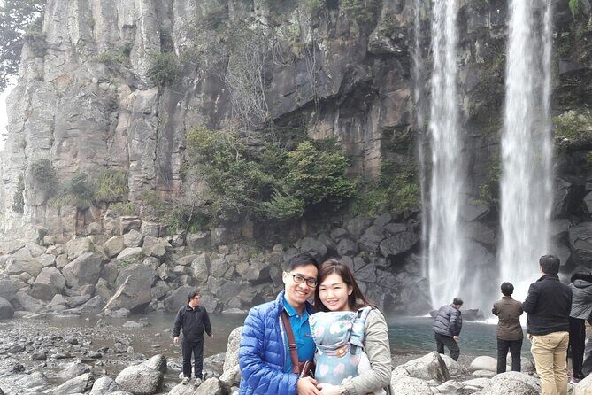 Jeju Island private taxi tour-waterfalls & Oedolgae & Jusangjeoli - Exploring Jeju’s Waterfalls and Coastal Marvels