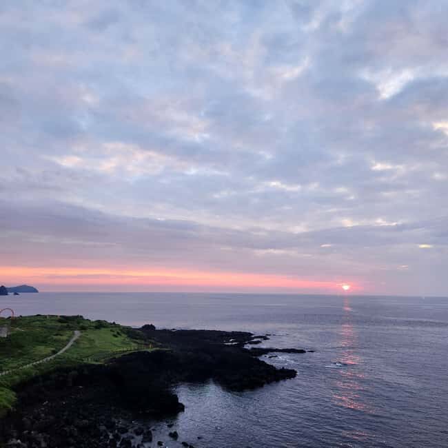 Jeju Island: Sunrise Guided Tour with Hotel Pickup - An Honest Look at the Sunrise Tour Experience