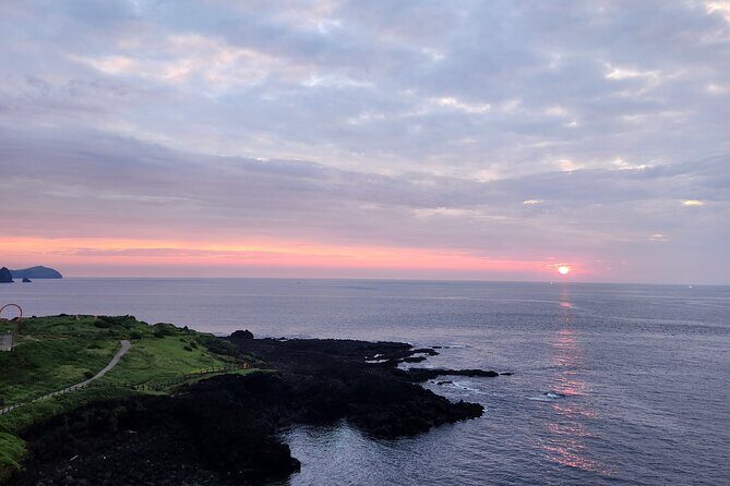 Jeju island Sunrise Tour Early Morning with Hotel Pickup - Who Should Consider This Tour?