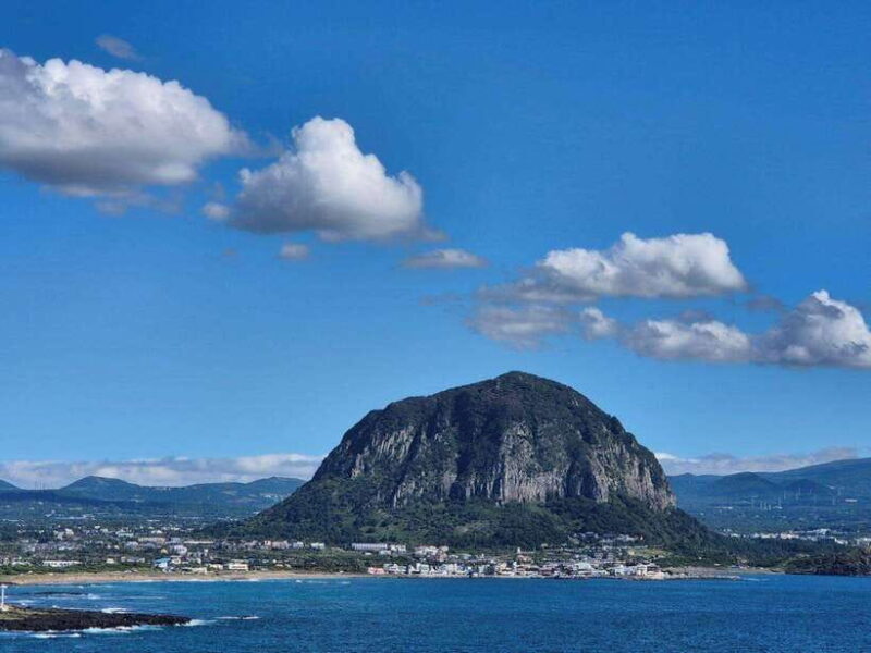 Jeju: Private Tour with an English Guide and a Vehicle - Exploring Jeju: A Private Guided Tour to the Heart of Korea’s Volcanic Island