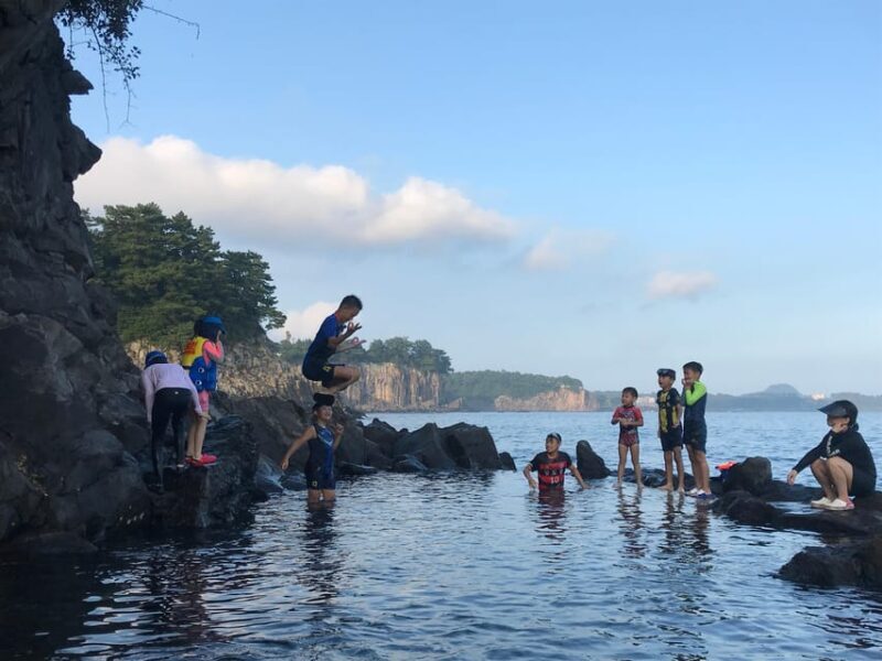 Jeju: West of Jeju Island Bus Tour from Seogwipo City - Exploring the Highlights of Jejus West Coast