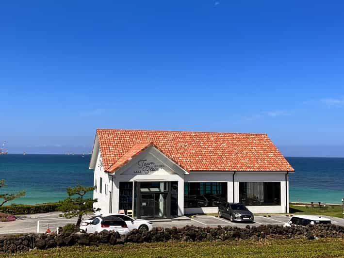 Jeju: West of Jeju Island Bus Tour from Seogwipo City - What to Expect: From the Scenic to the Cultural