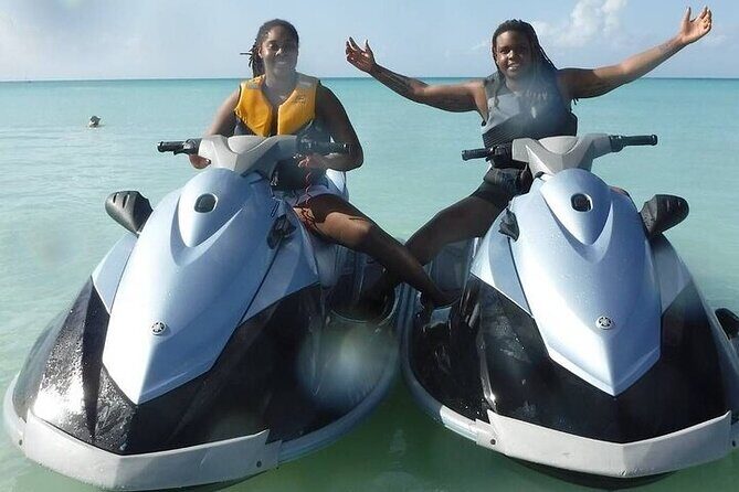 Jet Ski and Parasailing in Montego Bay with Transportation - FAQ