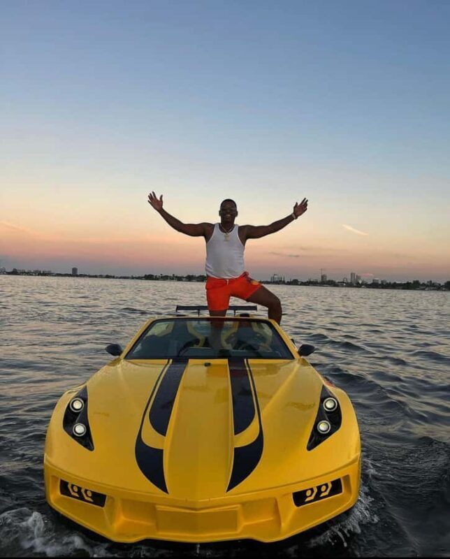 Jetcar Miami: 1 JetCar Rental | 1h | 250$ due at Check-in - Key Points