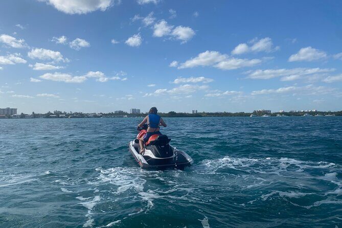 JetSki Experience for 1 Hour of Miami Beach Bayside MarketPlace - A Closer Look at the Miami Jet Ski Tour