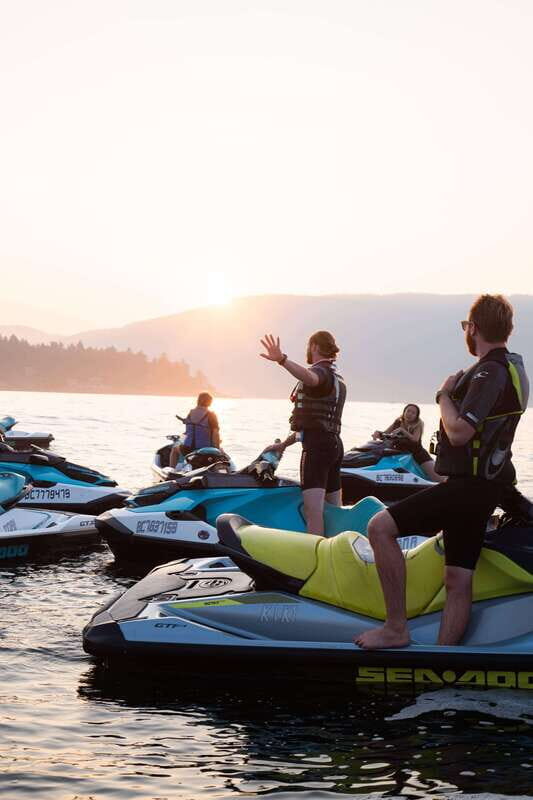 Jetski to Bowen Island, incl beer, wine, coffee or icecream - Exploring the Howe Sound Fjord and Bowen Island