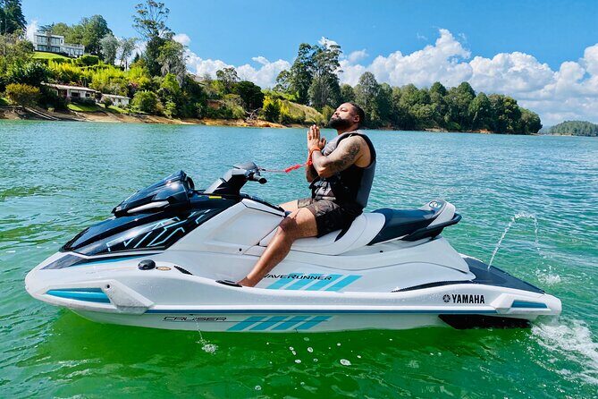 Jetskiing in Guatapé Antioquia - A Deep Dive into the Guatapé Jetskiing Experience