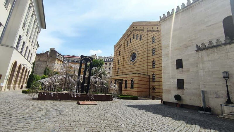 Jewish Budapest (German-language city tour) - A Deep Dive into the Jewish Budapest Tour