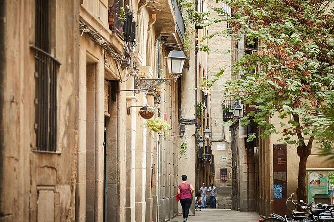 Jewish Quarter of Barcelona Private Tour with Hotel Pick-up - The Price and Its Value