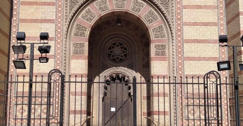 Jewish Quarter & Synagogues with personal stories - Practical Details and Why They Matter