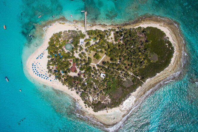 Johnny Cay Tour Haynes Cay Aquarium, Watching and Mangroves - Exploring the Johnny Cay Tour: Marine Wonders and Island Charm in San Andrés