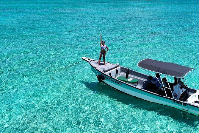 Johnny Kay and Aquarium Private Boat by the Sea of 7 Colors - Who Will Love This Tour?