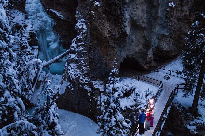 Johnston Canyon Evening Icewalk - In-Depth Review of Johnston Canyon Evening Icewalk