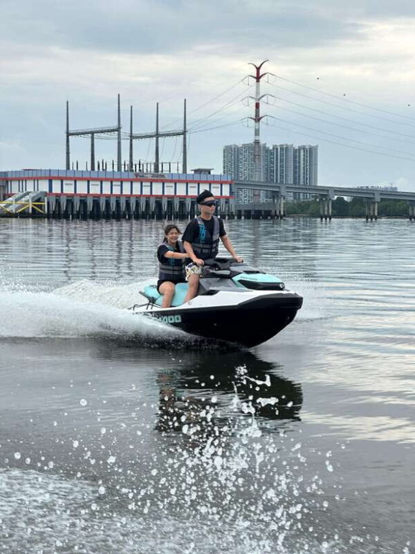 Johor Bahru : Seadoo JetSki 30mins Self Ride Tour (Double) - An Up-Cclose Look at the Experience