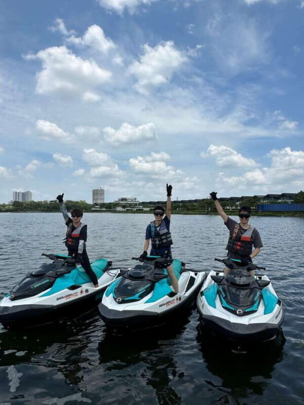 Johor Bahru : Seadoo JetSki 30mins Self Ride Tour(Single) - FAQ