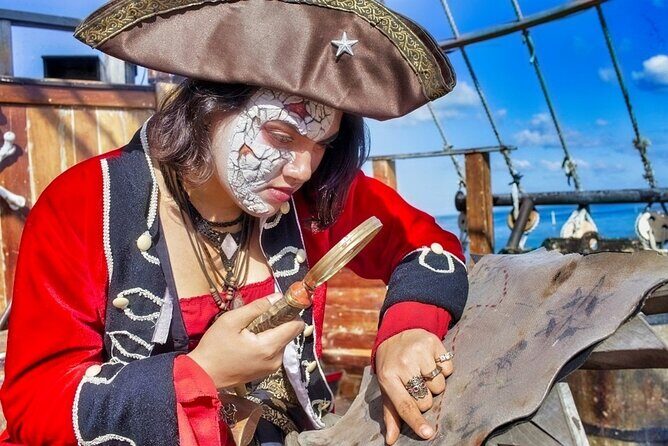 Jolly Roger Pirate Show and Dinner Cruise with Open Bar - Who Will Love This Experience?