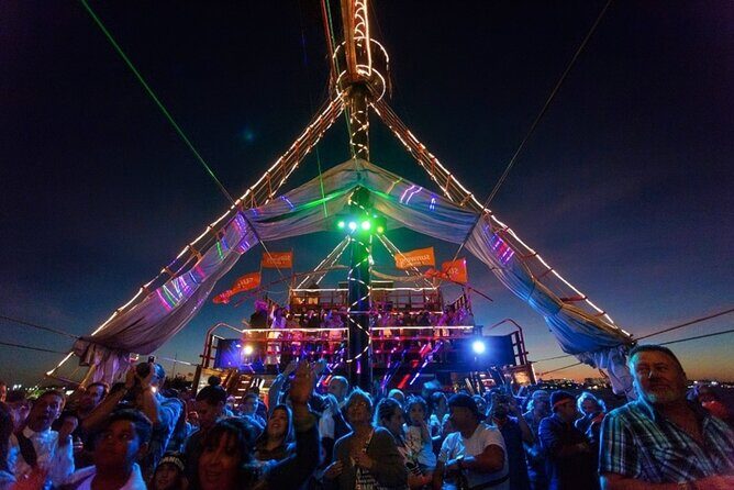 Jolly Roger Pirate Show and Dinner Cruise with Open Bar - The Sum Up