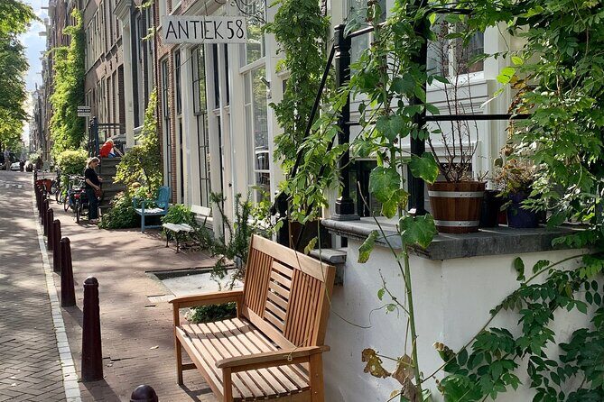 Jordaan District Walking Tour in German - Starting Point: The Anne Frank Monument