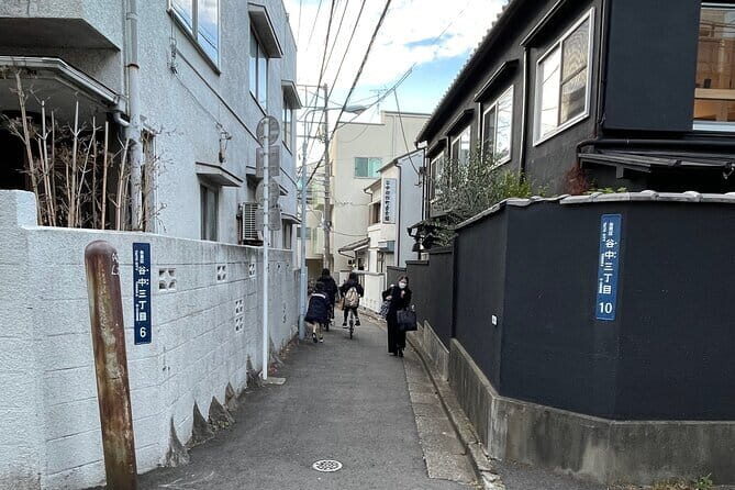 JPN Sweets & Sake Pairing after Old Tokyo Walk w/ a local guide - Key Points