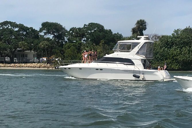 Jupiter Private Yacht Cruise with Captain/Stewardess - In-Depth Review of the Jupiter Private Yacht Cruise