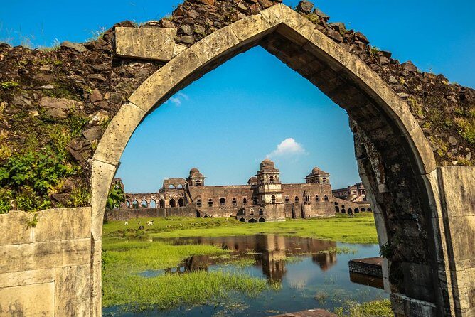 Jyotirlinga Journey: Indore to Omkareshwar Private Day Trip - Key Points