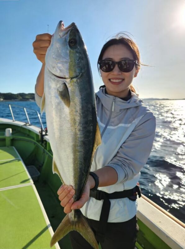 Kagoshima Shinko/Ibusuki Yamakawa Port/Kirishima Hayato Port Shared Fishing Trip: Kagoshima Shared Fishing Experience (Guaranteed Departure for 1 Person, Hotel Transfer, Free Fishing Gear, Fish Handling, Multiple Ports to Choose From) - Gear, guidance and the catch