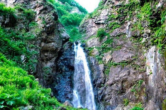 Kakheti: Signagi + Bodbe Monastery + Gurgeniani Waterfall - Exploring Kakheti: Signagi, Bodbe Monastery, and Gurgeniani Waterfall