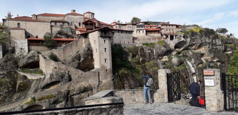 Kalabaka: Meteora Monasteries Minibus Tour with Photo Stops - Who Will Appreciate This Tour?