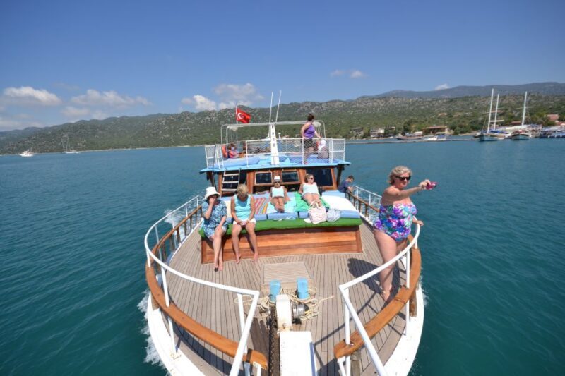Kalkan: Kekova Sunken City Boat Trip - The Experience of the Boat and Guides